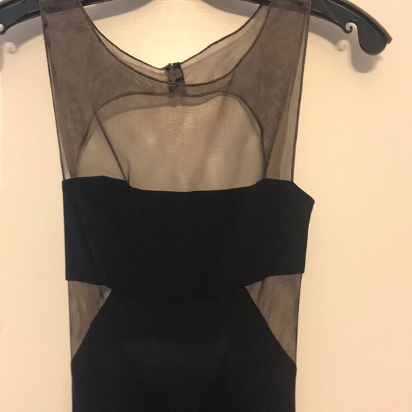 Open back black gown BCBG Maxazria - Picture 2 of 4